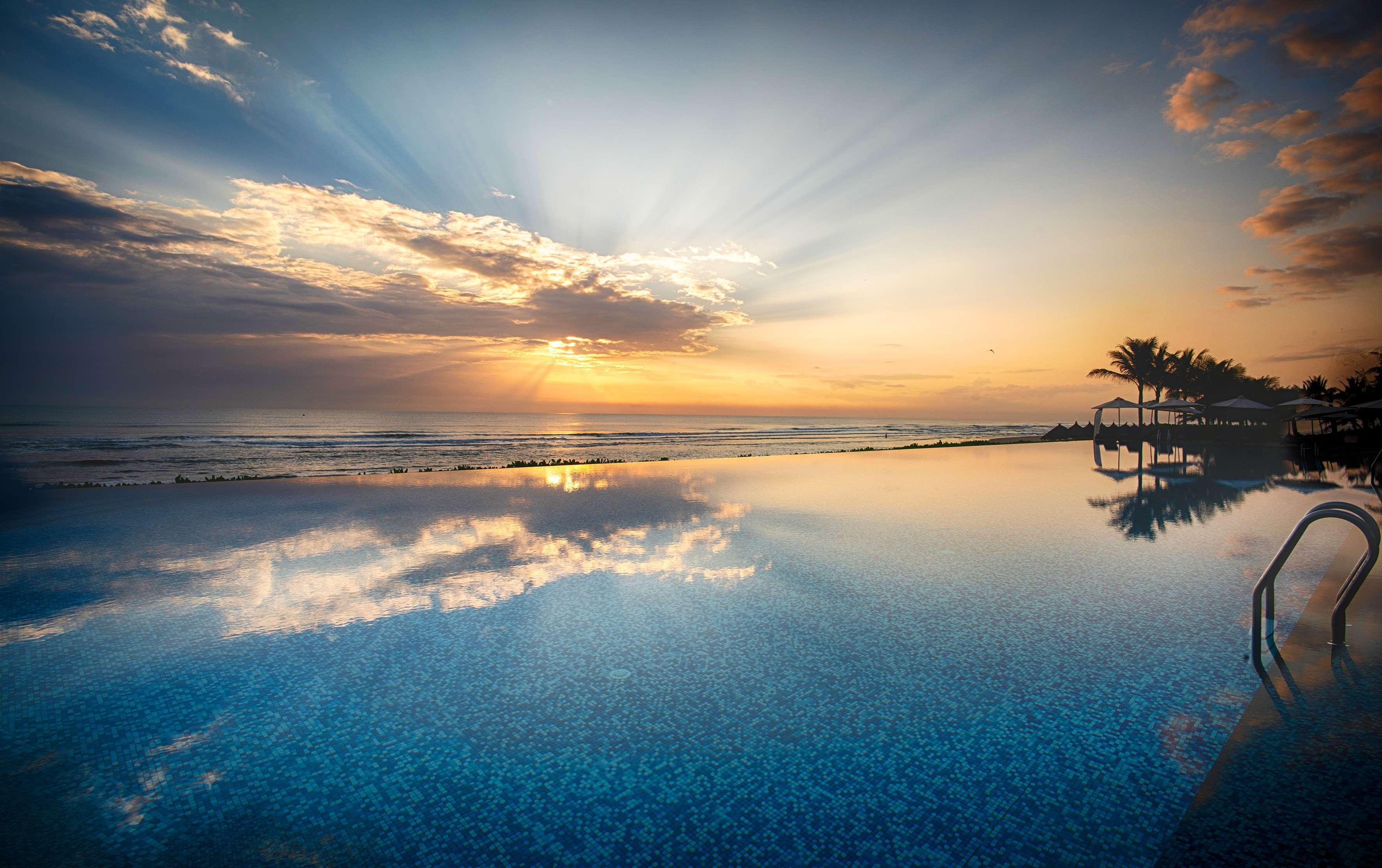 Melia Danang Beach Resort Da Nang Exterior foto