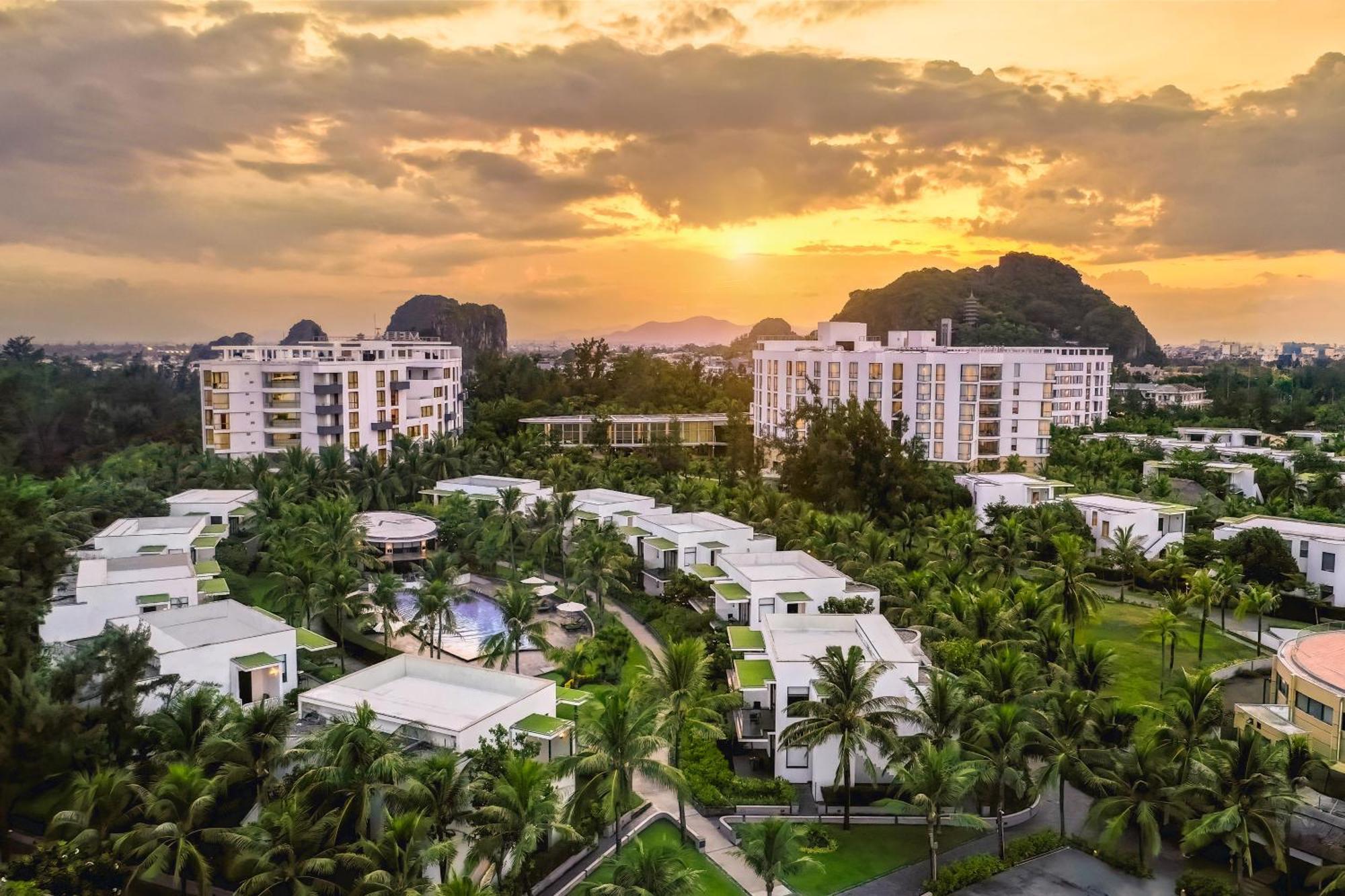 Melia Danang Beach Resort Da Nang Exterior foto